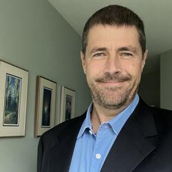 Eric Frohlick headshot
